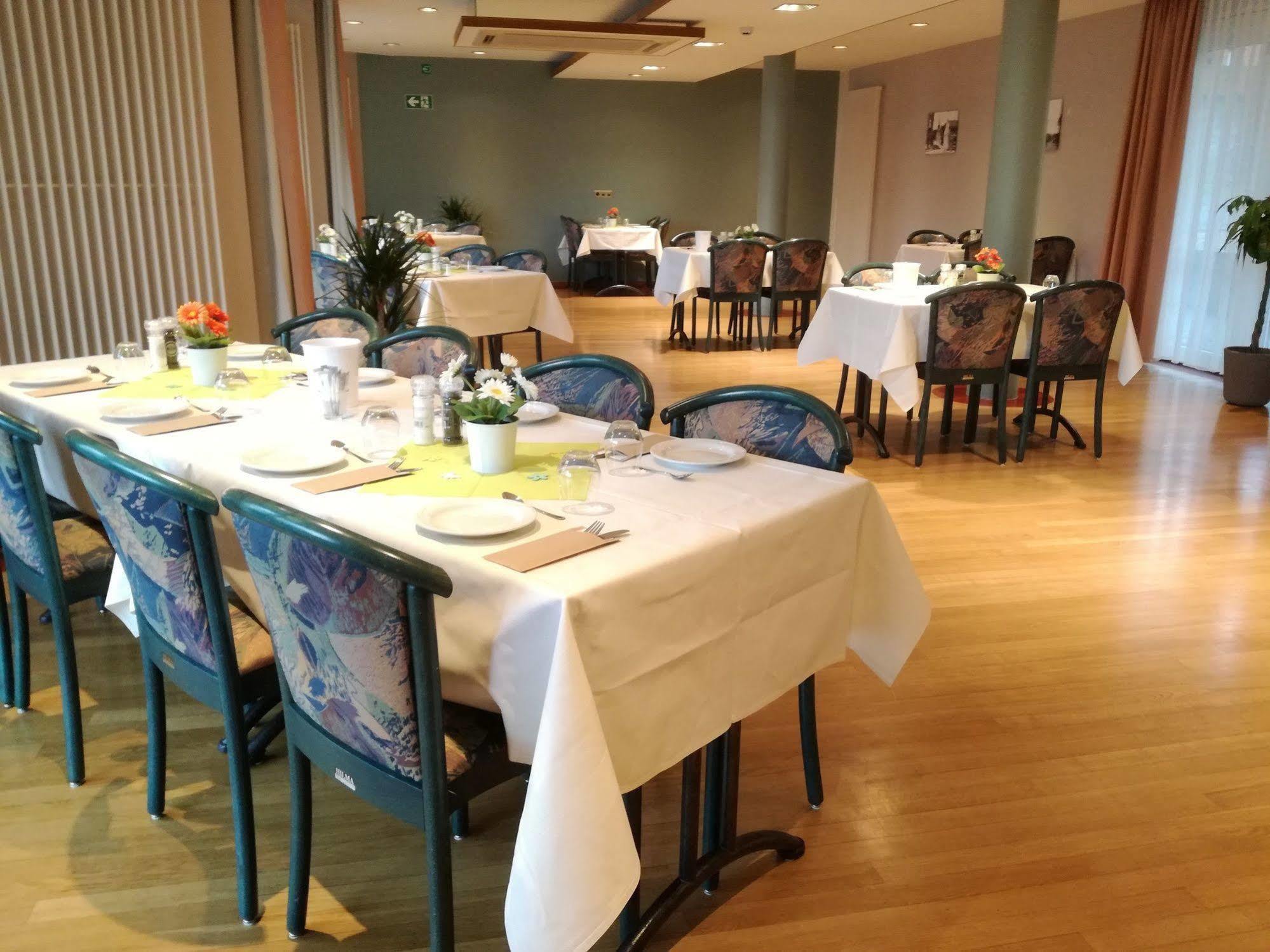 Park Hotel Kelmis Eksteriør bilde